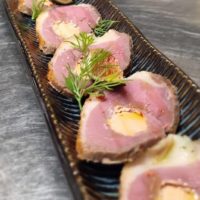 Magret de canard fourré au foie gras